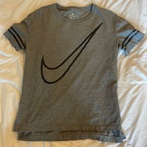 Women’s Nike Tshirt